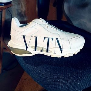 Valentino Runners